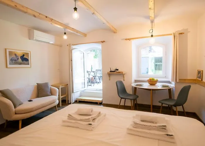 Jerry's Old Town Garden * Любляна